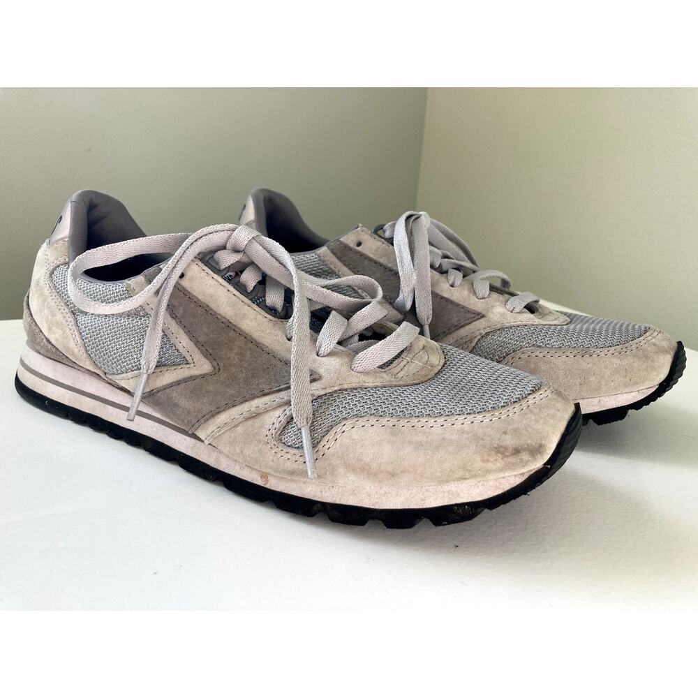 Brooks mens running shoes sneakers grey and gray